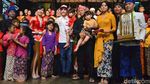 Seru! Marquez Menari dan Main Angklung di Saung Mang Udjo