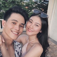 Menurut laporan Inquirer, Janica dan Franco mengalami kecelakaan yang membuat mereka terpaksa turun dari kapal dan menghadapi ombak laut yang kuat. Tak satu pun dari mereka tahu cara berenang, gelombang yang kuat itu pun merenggut nyawa kekasih Janica. (Foto: Instagram/@janicanam)