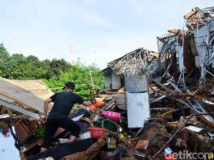 Kisah Ahda, Korban Selamat Insiden Tanggul Jebol di Pasirjati