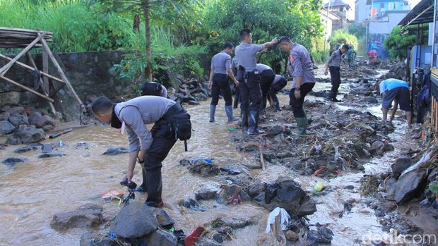 Masih Rawan, Warga Sekitar Tanggul Jebol Diimbau Mengungsi