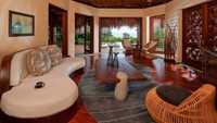 Silakan bermalam di 25 kamar villa yang mewah. Semuanya milik kamu! (Laucala Island/Facebook)