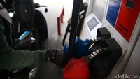 Pertamax Turbo disesuaikan dari Rp 12.000 menjadi Rp 11.200 per liter.