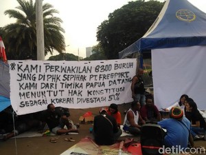 Dirumahkan, Eks Pekerja PT Freeport 6 Hari Nginap di Depan Istana