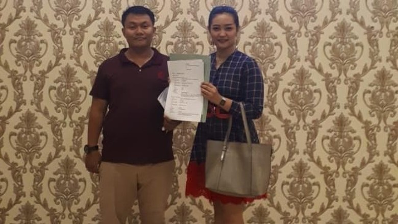 Penyanyi Dangdut yang Video Melahirkannya Tersebar Mengaku Malu Penyanyi Dangdut yang Video Melahirkannya Tersebar Mengaku Malu
