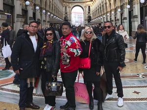 7 Momen Kehangatan Hotman Paris Hutapea dengan Tiga Anaknya