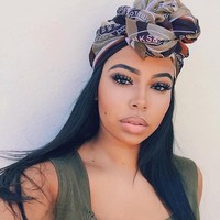 Kini, Chelse mengklaim ia banyak direkrut sebagai model karena stretch mark-nya. Brand-brand fashion yang memilihnya bahkan tak mengedit ketidaksempurnaan itu dengan Photoshop demi memperlihatkan wanita yang sesungguhnya. (Foto: Instagram/@ccokez)