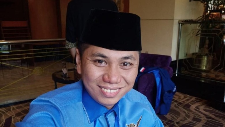 Juru Debat BPN Tertawakan Pidato Grace Natalie Juru Debat BPN Tertawakan Pidato Grace Natalie