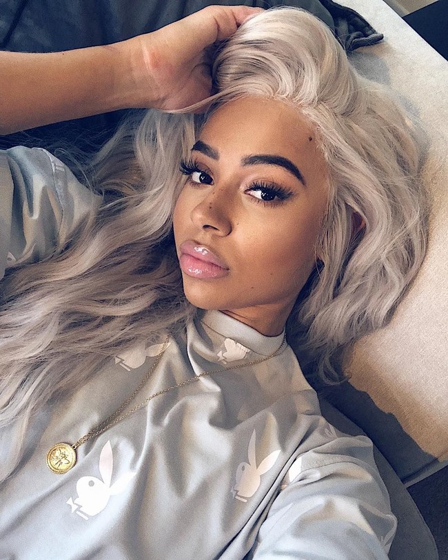 Chelsea, yang kini bekerja untuk agensi model dari Manchester, JAdore Models memiliki portofolio yang membanggakan. Dia pernah menjadi model untuk retailer fashion online seperti Pretty Little Thing, InTheStyle dan Boohoo. (Foto: Instagram/@ccokez)