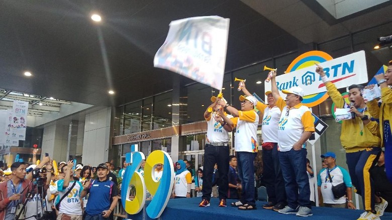 HUT Ke-69, Charity Funwalk BTN Sumbang Rp 200 Juta untuk Korban Gempa HUT Ke-69, Charity Funwalk BTN Sumbang Rp 200 Juta untuk Korban Gempa