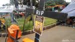 Potret Eks Pekerja PT Freeport 6 Hari Nginap di Depan Istana