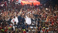 Alumni dari 375 sekolah setingkat SMA di Ibu Kota yang menamakan diri Alumni SMA Jakarta Bersatu mendeklarasikan dukungan untuk pasangan Jokowi-Maruf Amin.