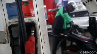 Akhirnya, Pertamax Cs Turun Harga