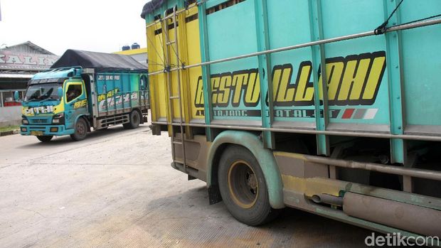 Rest area di Tol Trans Jawa membuat persepsi sejumlah orang. Salah satunya fasilitas rest area yang dinilai membedakan antara sopir truk dan kendaraan umum.