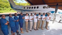 Turis yang datang ke sana bakal naik pesawat carter dari Nadi International Airport alias bandara utamanya negara Fiji. Para staf resort yang ramah bakal menyambut dengan suka cita yang kental dengan budaya Fiji (Laucala Island/Facebook)