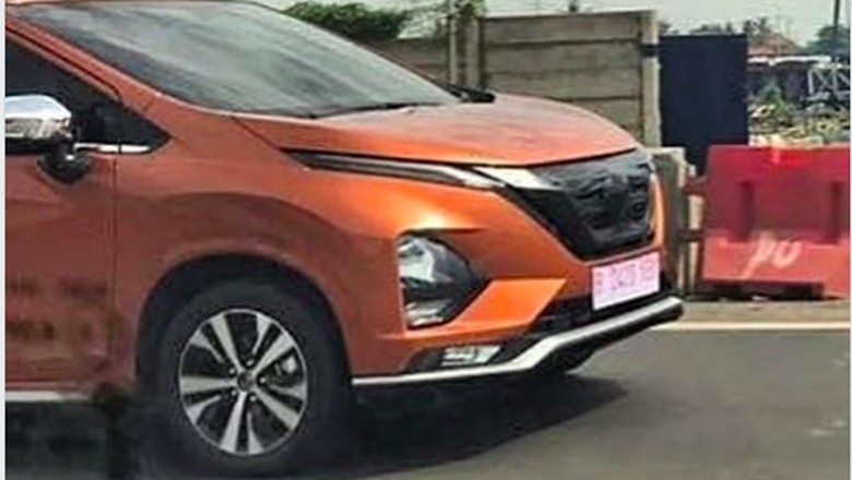 76 Gambar Mobil Livina Gratis Terbaik