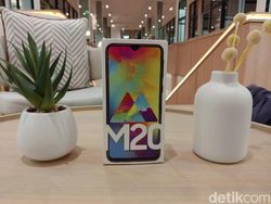 Unboxing Samsung Galaxy M20 yang Bidik #SobatAntiLowbat
