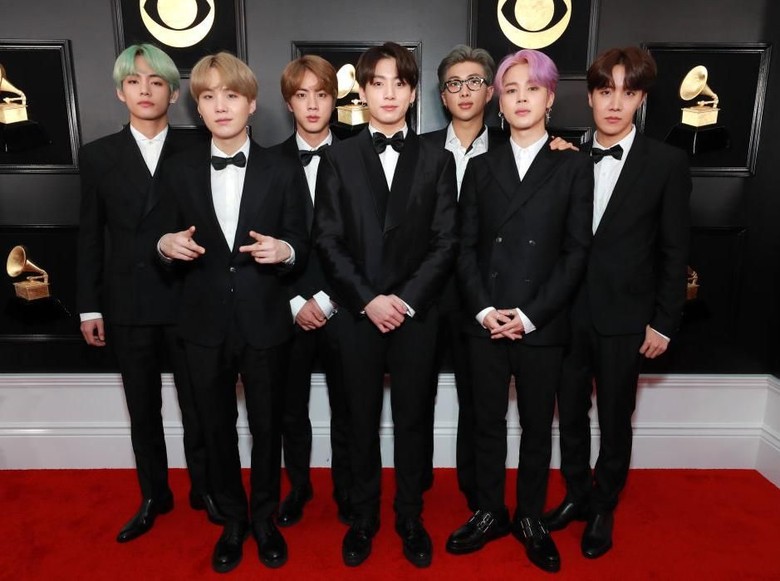 Hadiri Grammy, BTS Mendadak Viral karena Goyangan dan Rambut Hijau Hadiri Grammy, BTS Mendadak Viral karena Goyangan dan Rambut Hijau