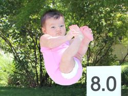 Aksi Lucu Nan Menggemaskan Saat Bayi Berolahraga