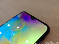 Unboxing Samsung Galaxy M20 yang Bidik #SobatAntiLowbat