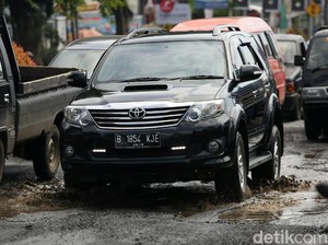 Cuaca Ekstrem, Ini yang Patut Diperhatikan Saat Berkendara