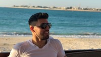 Gaya santai Aguero saat di Abu Dhabi (Instagram/10aguerosergiokun)