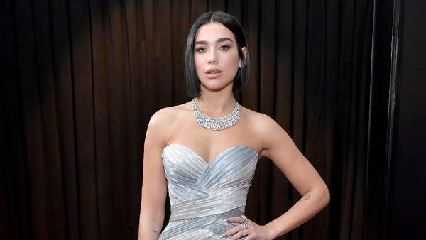 Sexy In Silver! Dua Lipa dan Lady Gaga Sexy In Silver! Dua Lipa dan Lady Gaga