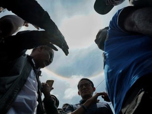 Tentang Cincin Matahari yang Dikaitkan dengan Kehadiran Sandiaga