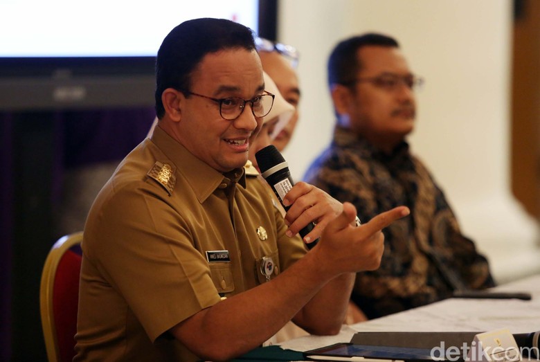 Pro Kontra Duit APBD DKI Dikucurkan Lewat Ormas Pro Kontra Duit APBD DKI Dikucurkan Lewat Ormas