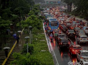 Waspada Potensi Hujan di Jaksel-Jaktim pada Siang dan Sore Ini