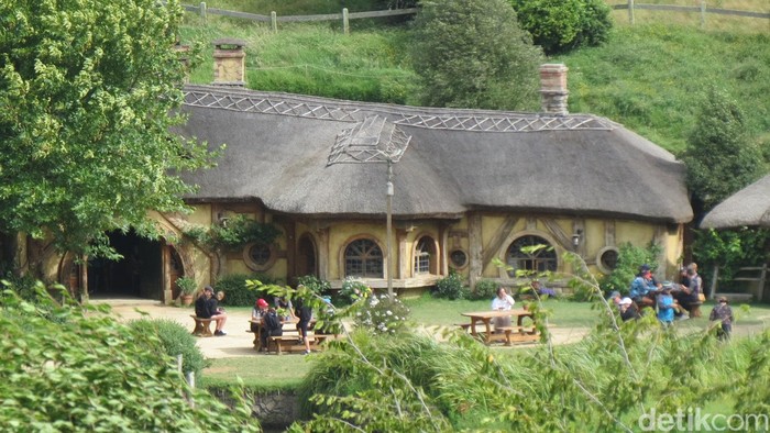 Hobbiton di Matamata, Selandia Baru, tempat syuting The Lord of The Ring dan The Hobbits