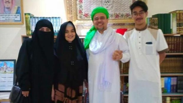 Pemenang Grammy 2019 hingga Foto Pipik-Habib Rizieq yang Dihapus Instagram