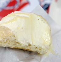 Nyam! Ada Burger Isi Whipped Cream yang Pas Dijadikan Dessert Lezat