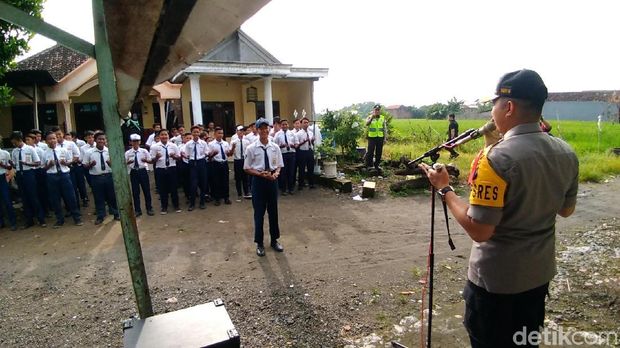 Kapolres Gresik datangi SMP Wringinanom/