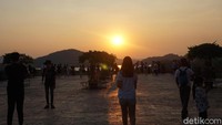 Jika datang saat sore hari, pemandangan sunset yang indah bakal traveler temukan (Shinta/detikTravel)