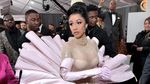 Penampilan Cardi B Jadi Kerang di Grammy 2019