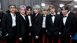 Setelan Hitam BTS di Grammy 2019