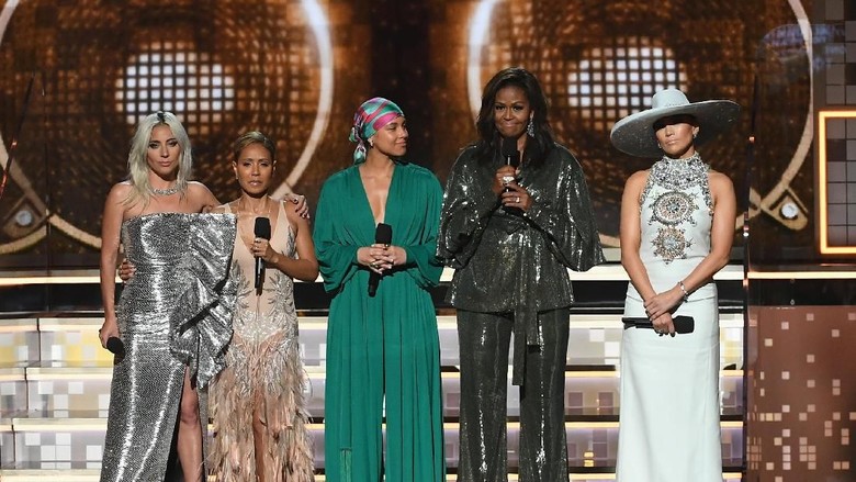 Dukung Sahabat, Kemunculan Michelle Obama Kejutkan Grammy Awards/ Foto: Kevin Winter/Getty Images Dukung Sahabat, Kemunculan Michelle Obama Kejutkan Grammy Awards/ Foto: Kevin Winter/Getty Images