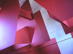 Keren! Karya Seni Geometris Seperti Hasil Editan Photoshop