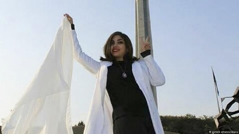 Perempuan Iran Tuntut Perubahan di Negaranya Perempuan Iran Tuntut Perubahan di Negaranya