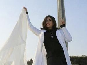 Perempuan Iran Tuntut Perubahan di Negaranya