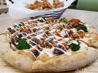 Pizza Maru: Pizza Sehat ala Korea dengan Matcha, Barley dan Oat Ada di Sini