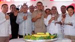 Fadli Zon dkk Potong Tumpeng Rayakan HUT Gerindra