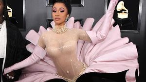 13 Gaya Terheboh dalam Sejarah Grammy Awards, Jada Pinkett Hingga J-Lo