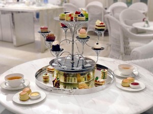 Nikmati Afternoon Tea dengan Kue Ikonik dari 10 Negara di Lounge Ini