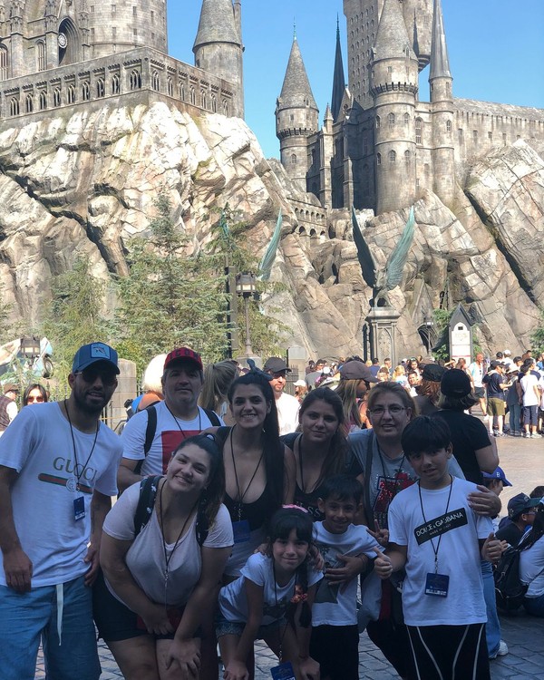 Aguero juga suka mengajak keluarganya traveling. Begini saat mereka di Universal Studios Hollywood, AS (Instagram/10aguerosergiokun) Aguero juga suka mengajak keluarganya traveling. Begini saat mereka di Universal Studios Hollywood, AS (Instagram/10aguerosergiokun)