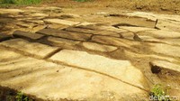 Bebatuan ajaib itu ada di Batu Ngampar. Lokasinya ada di Pasir Goong Cibadak, Banjarsari, Ciamis (Dadang Hermansyah/detikTravel)