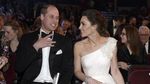Pakai Gaun Panjang, Kate Middleton Diawasi Pangeran William