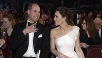Pangeran William dan Kate juga tampak berdiskusi soal pemenang di ajang tersebut. Pascal Le Segretain/Getty Images