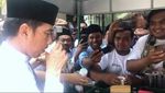 Icip Koling hingga Kopi Ijo 4 Ribu Perak, Begini Gaya Presiden Jokowi Saat Ngopi