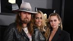 Miley Cyrus Kok Sendirian di Grammy Awards 2019?